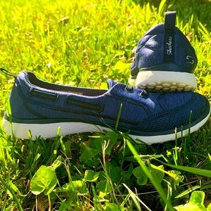 Sketchers Microburst